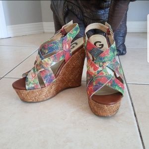 🌞Guess Wedges🌞